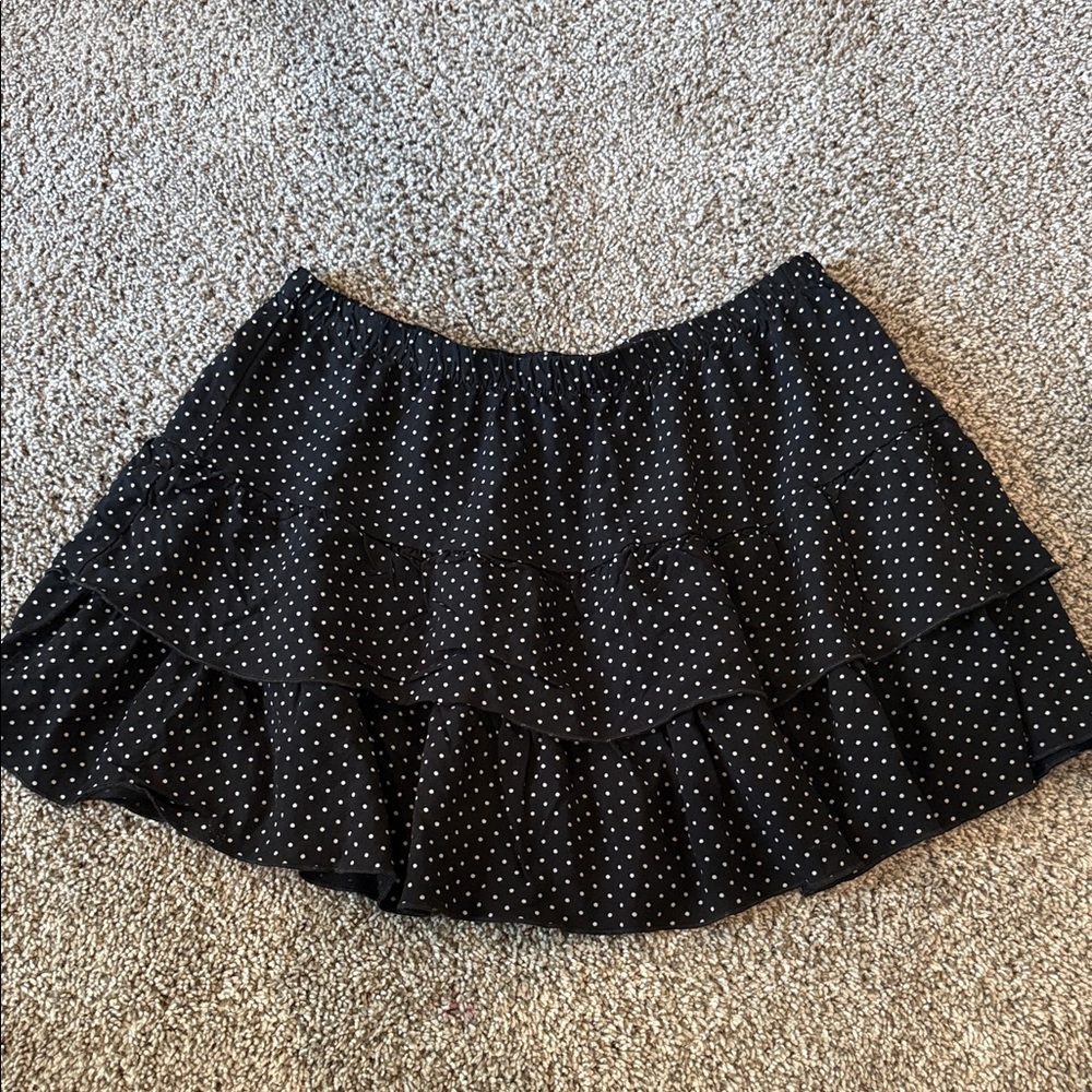 Brandy Melville Black and White Polka Dot Mini Skirt (NEVER WORN)